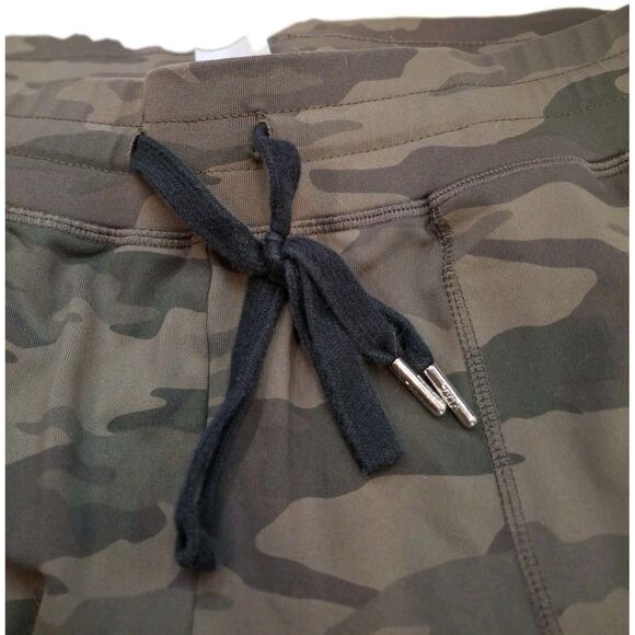 Zyia Active Size M Green Camo Unwind Joggers Pants Running Yoga Activewear - Picture 2 of 9